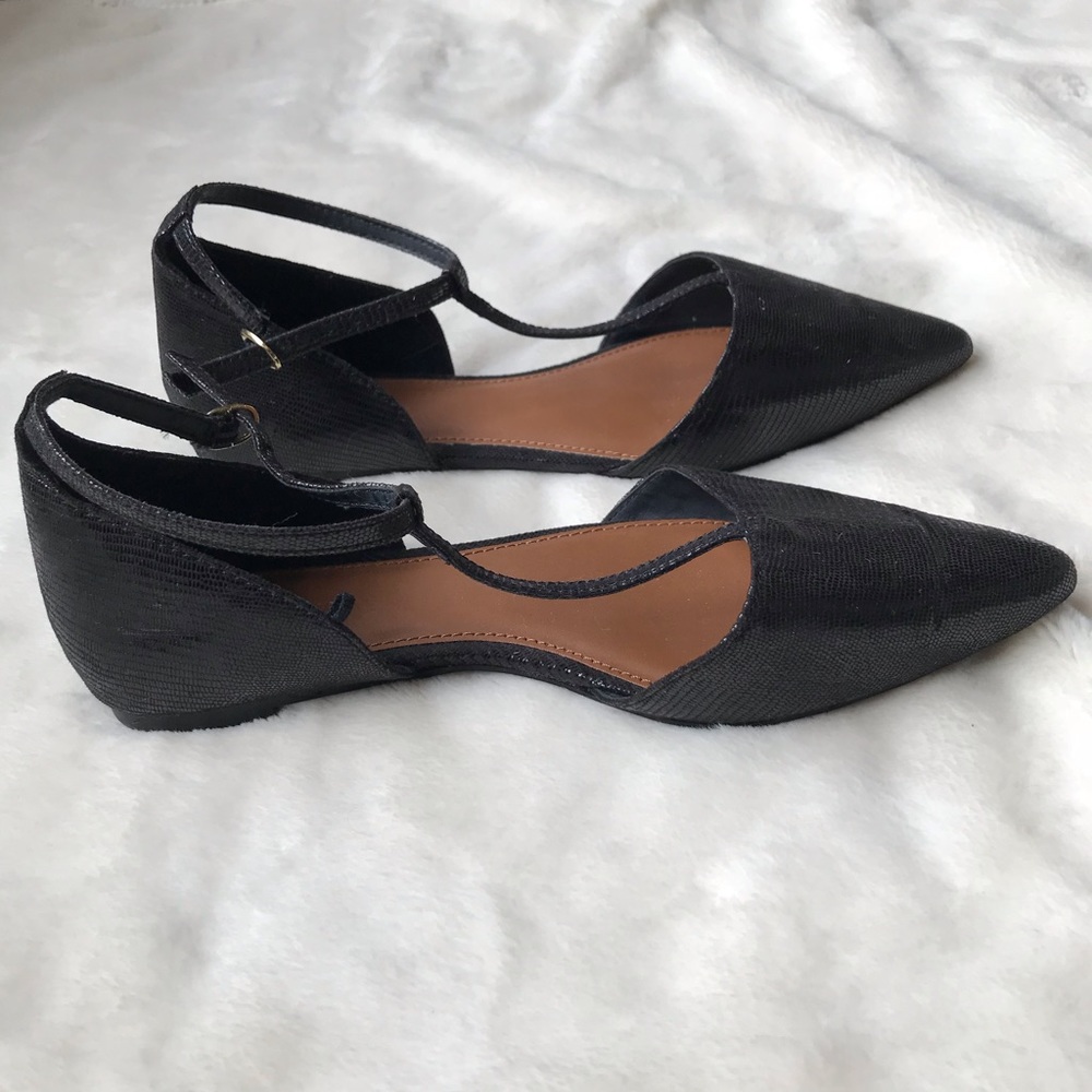 Strapy Flats